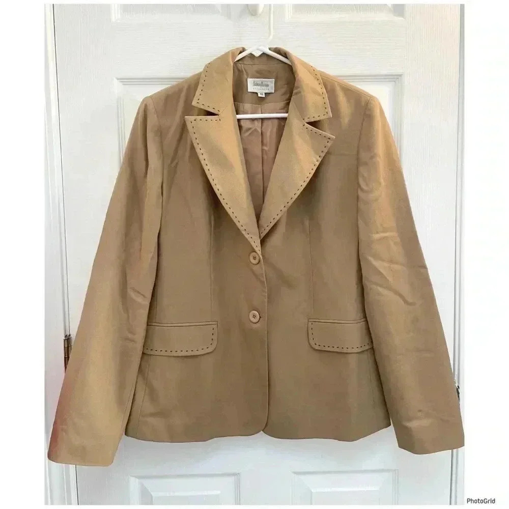 Neiman Marcus I 10